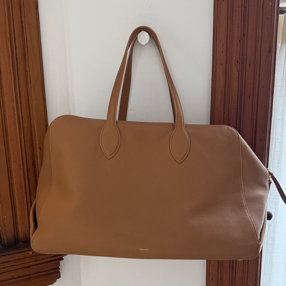 KHAITE LARGE MAEVE WEEKENDER BAG